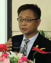 畢業于清華大(dà)學建築設